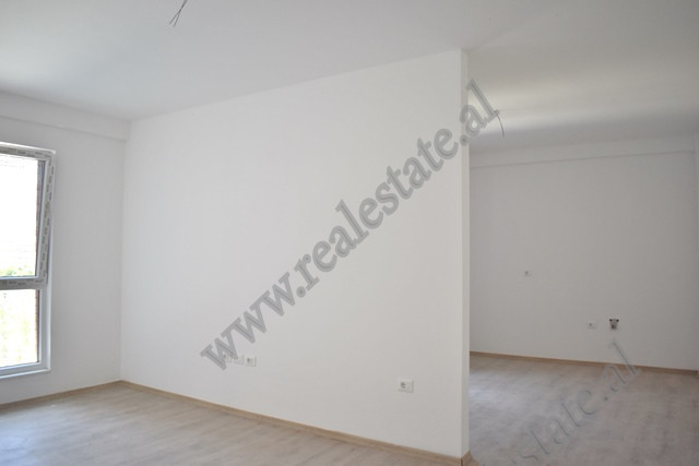 Office Space for Rent&nbsp;in Paskuqani area near Unaza e Madhe&nbsp;in Tirana, Albania.&nbsp;

Lo